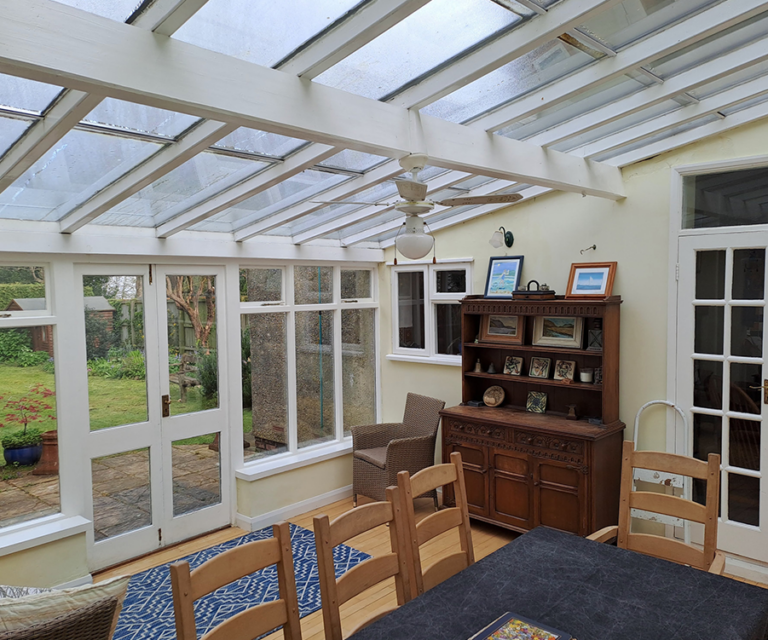 Swindon holiday home conservatory 6 x 5